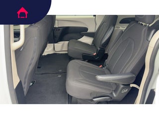 2024 Chrysler Voyager