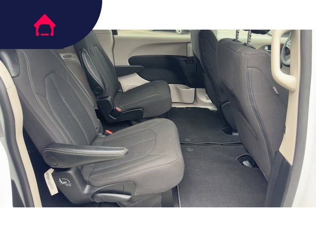 2024 Chrysler Voyager