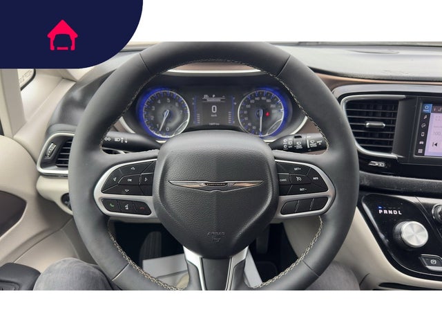 2024 Chrysler Voyager