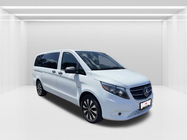 2022 Mercedes-Benz Metris Passenger Van