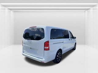 2022 Mercedes-Benz Metris Passenger Van