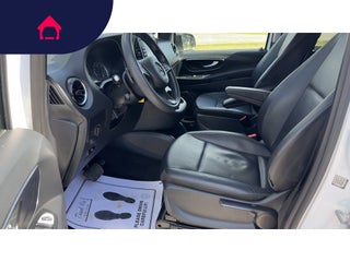 2022 Mercedes-Benz Metris Passenger Van