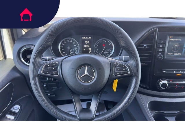 2022 Mercedes-Benz Metris Passenger Van