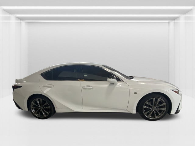 2022 Lexus IS