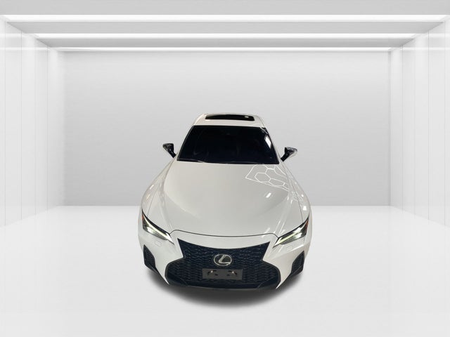 2022 Lexus IS