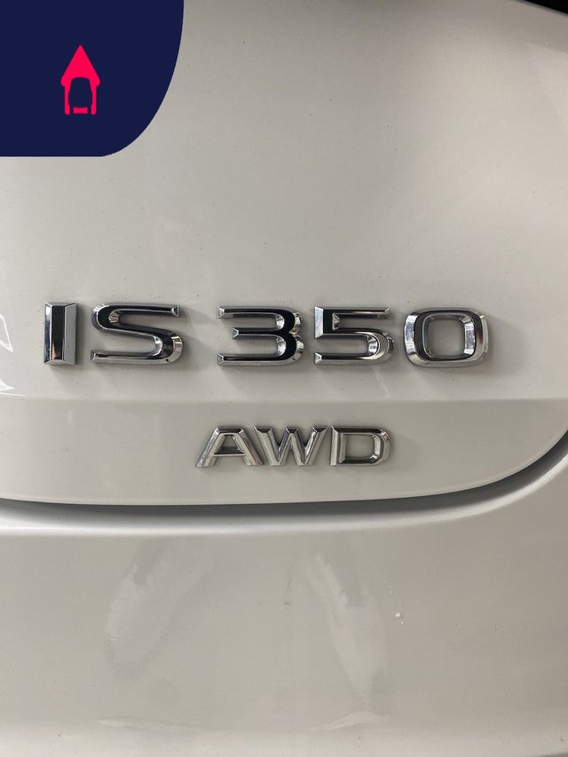 2022 Lexus IS