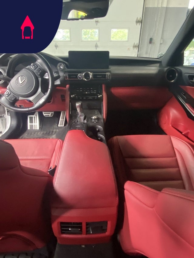 2022 Lexus IS