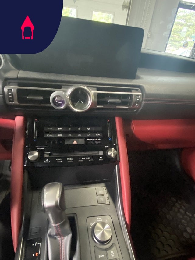 2022 Lexus IS