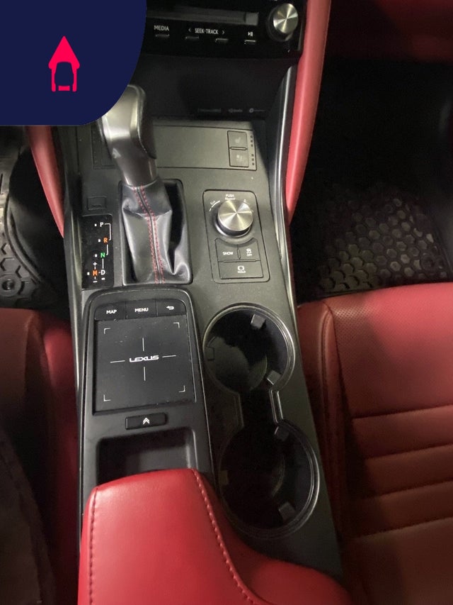 2022 Lexus IS