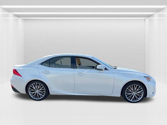 2017 Lexus IS