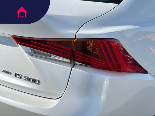 2017 Lexus IS