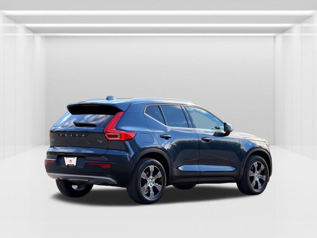 2022 Volvo XC40