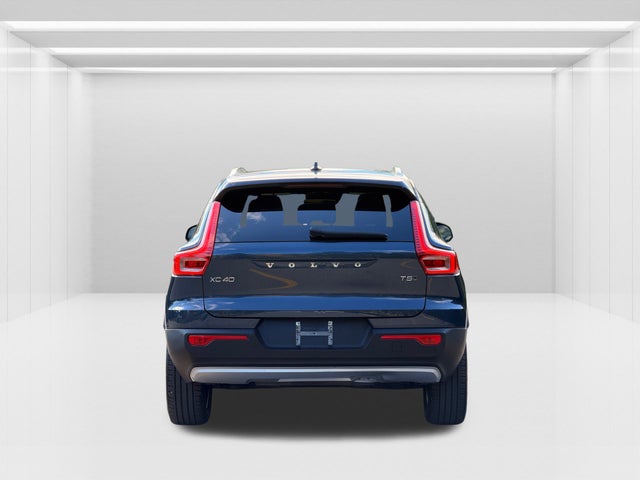 2022 Volvo XC40