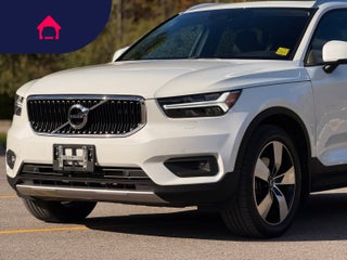 2022 Volvo XC40