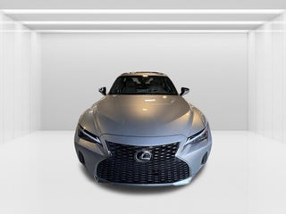 2021 Lexus IS
