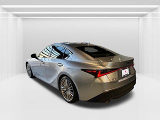 2021 Lexus IS
