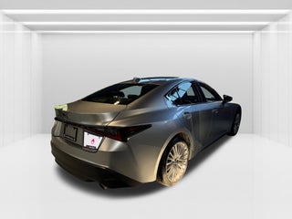 2021 Lexus IS
