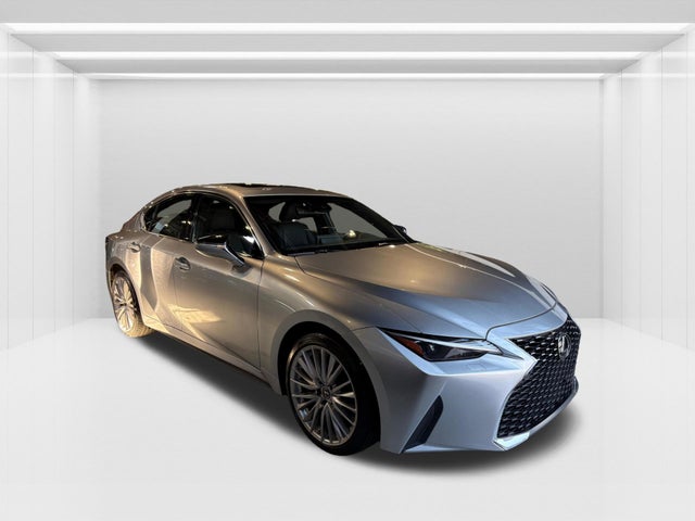 2021 Lexus IS