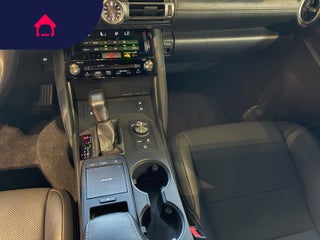 2021 Lexus IS