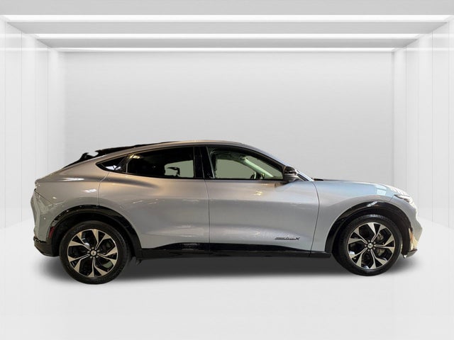 2022 Ford Mustang Mach-E