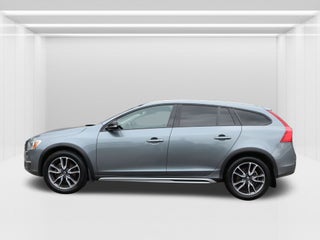 2017 Volvo V60 Cross Country