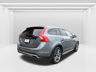 2017 Volvo V60 Cross Country