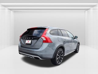 2018 Volvo V60 Cross Country