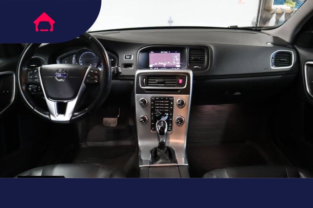 2018 Volvo V60 Cross Country