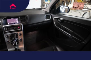 2018 Volvo V60 Cross Country