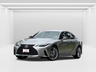 2022 Lexus IS