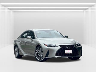 2022 Lexus IS