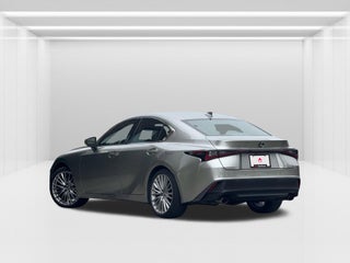 2022 Lexus IS