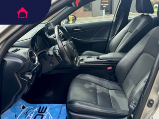 2022 Lexus IS