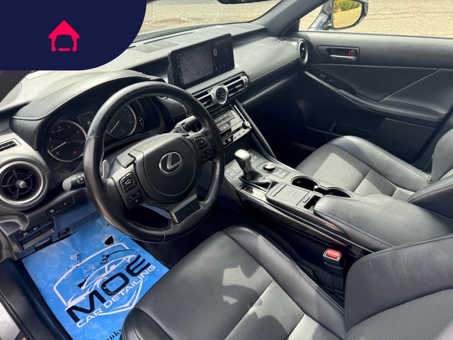 2022 Lexus IS
