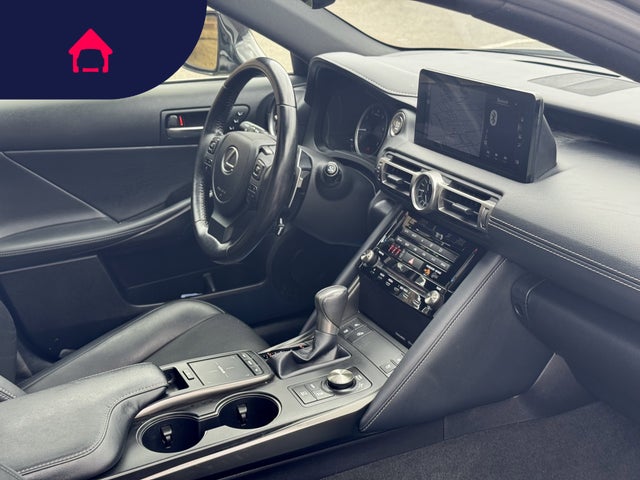 2022 Lexus IS