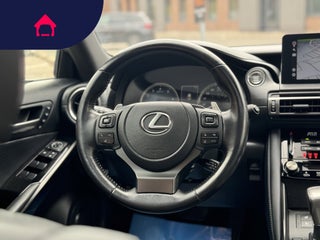 2022 Lexus IS