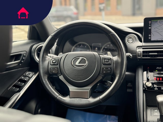 2022 Lexus IS