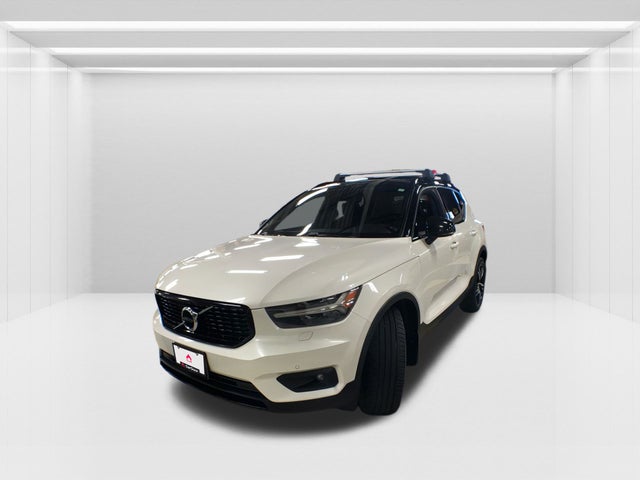 2022 Volvo XC40