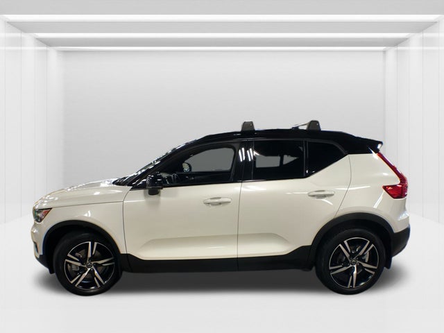 2022 Volvo XC40