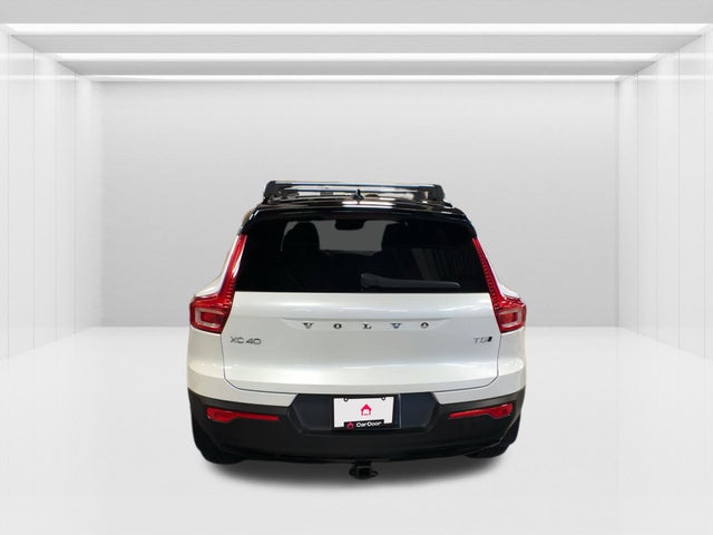 2022 Volvo XC40