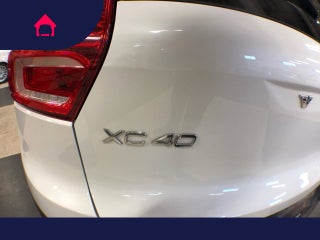 2022 Volvo XC40