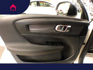 2022 Volvo XC40