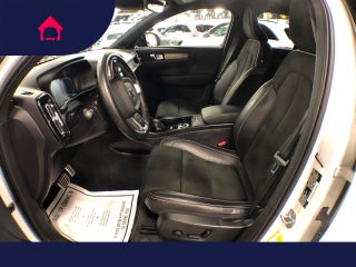 2022 Volvo XC40