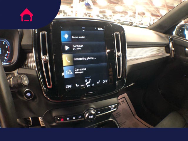 2022 Volvo XC40