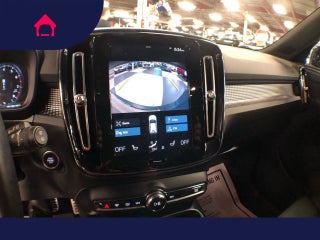 2022 Volvo XC40