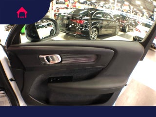 2022 Volvo XC40
