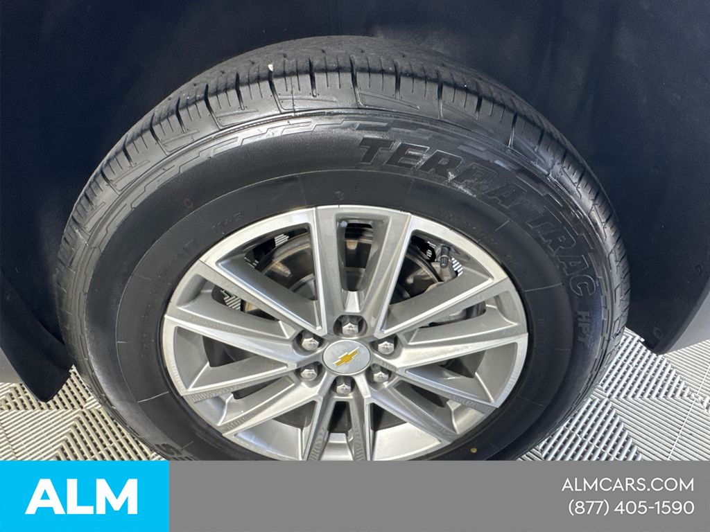 Used 2023 Summit White Chevrolet LT Cloth image 59