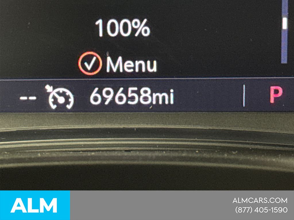 Used 2023 Summit White Chevrolet LT Cloth image 68