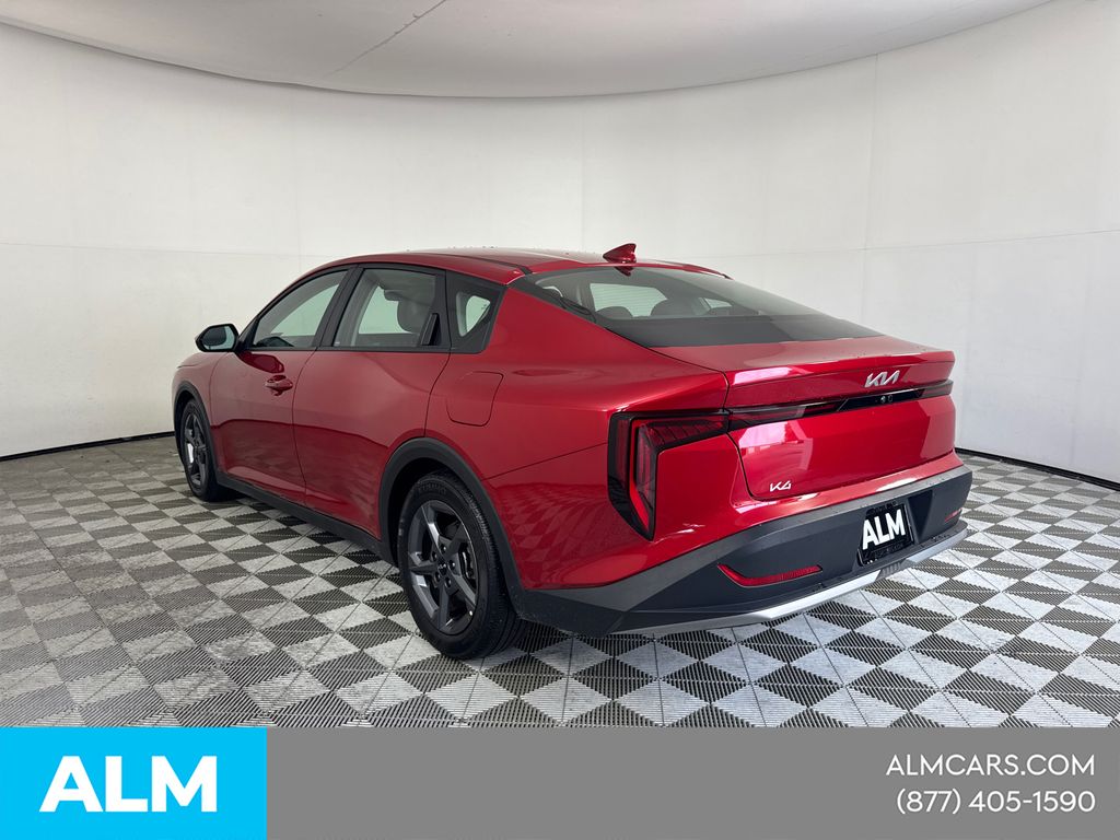 2025 Kia K4 LXS - Photo 40