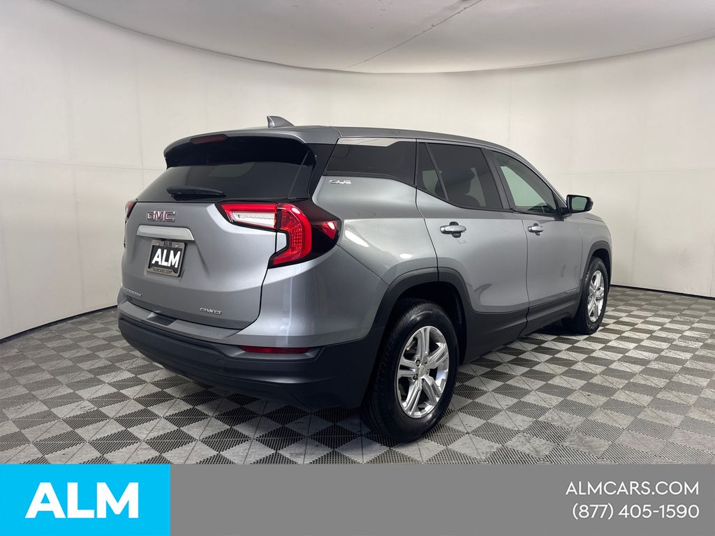 Used 2024 Sterling Metallic GMC SLE image 42